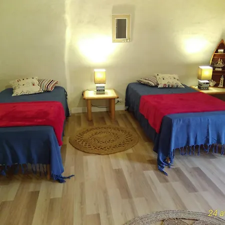 Les De Charloteau Holiday home *