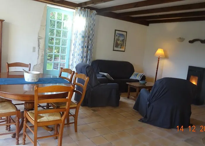 Сasa de vacaciones Les De Charloteau *